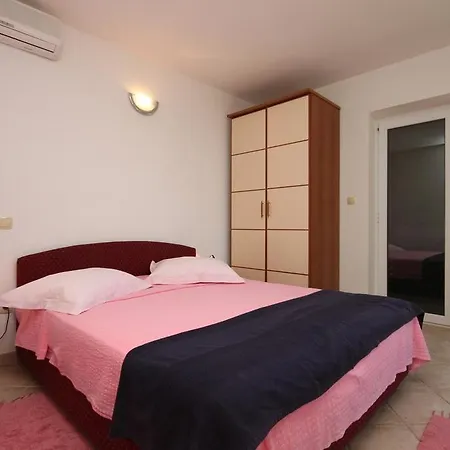 6725d * Podgora (Split-Dalmatia)